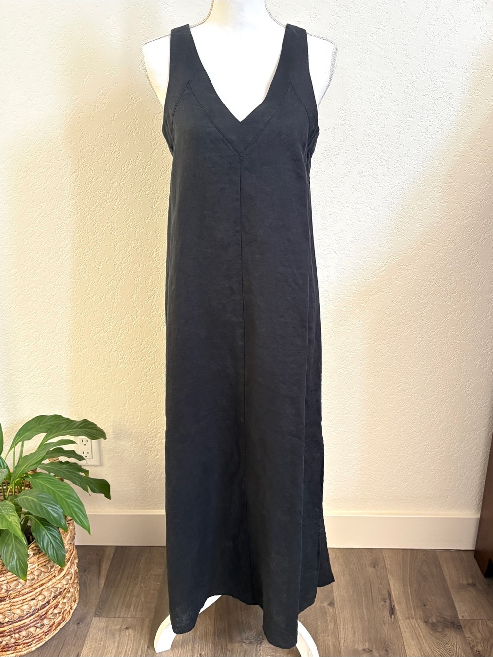 DKNY Black Sleeveless Linen Vneck Maxi Dress Side Slit S
